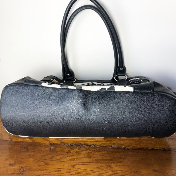 Kelly & Katie Black and White Floral Handbag - Picture 5 of 9